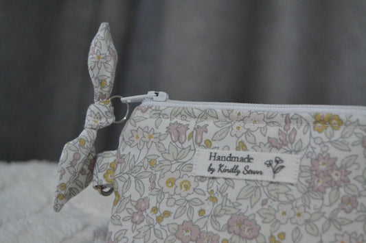 The Kindly Florals Keychain Wallet