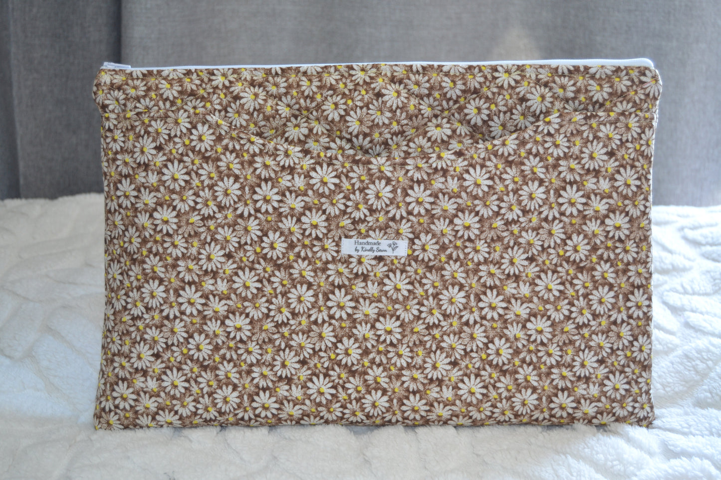 The Daisy Dream Laptop Sleeve