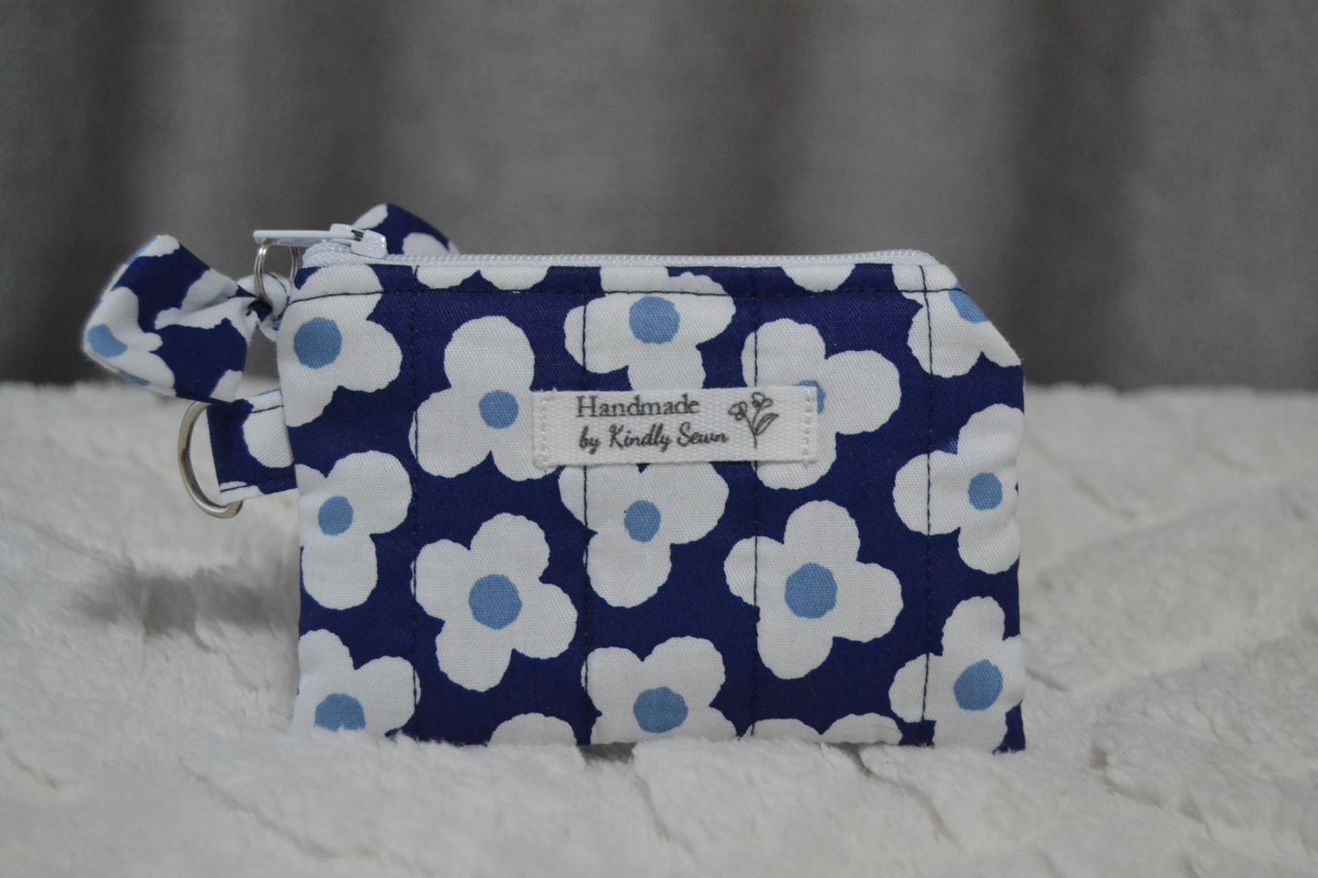 The Midnight Daisy Keychain Wallet