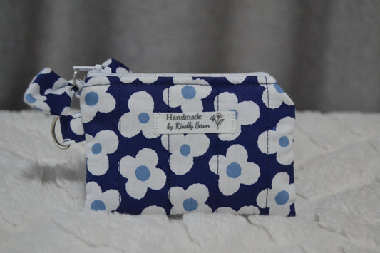 The Midnight Daisy Keychain Wallet