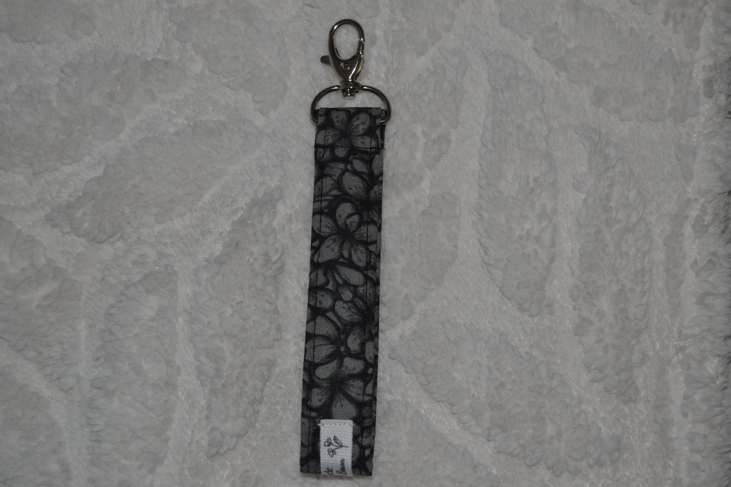 The Midnight Floral Keychain