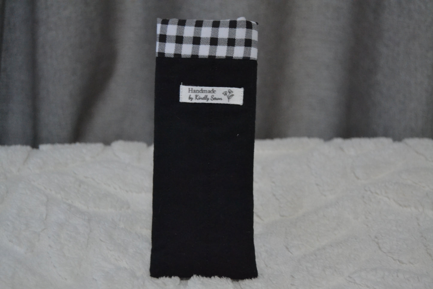 The Kindly Noir Glass Sleeve