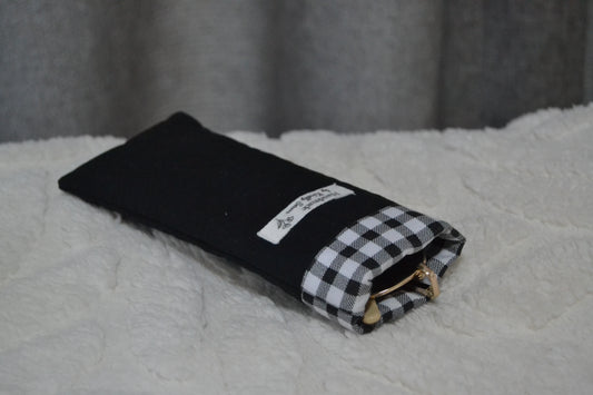 The Kindly Noir Glass Sleeve